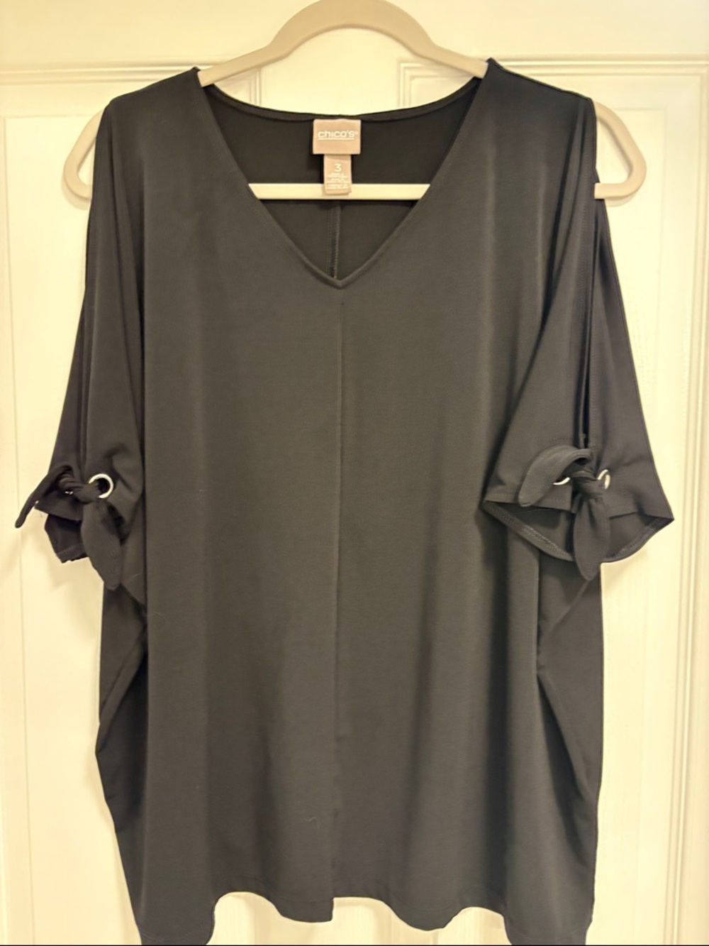 Chico's Black V-Neck Cold-Shoulder Tunic with Tie-Ring Sleeves